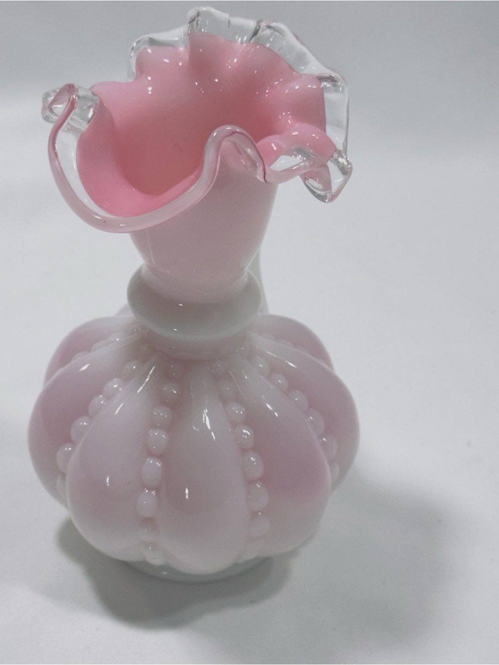 Vintage 1940's Fenton White Pink Ruffled Edge Beaded Melon Glass Pitcher Attache - Picture 9 of 12